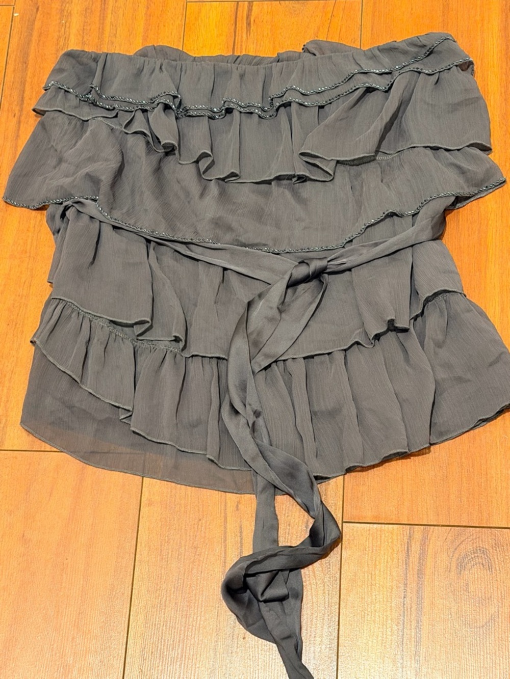 Lapis Ruffle Strapless Blouse in Charcoal Gray